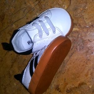 Rising star baby shoe